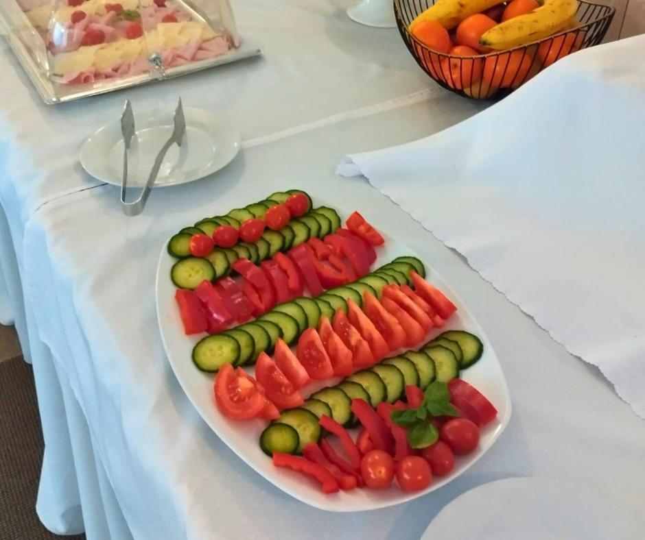 Hotel Limba Ctt 트브르도신 외부 사진